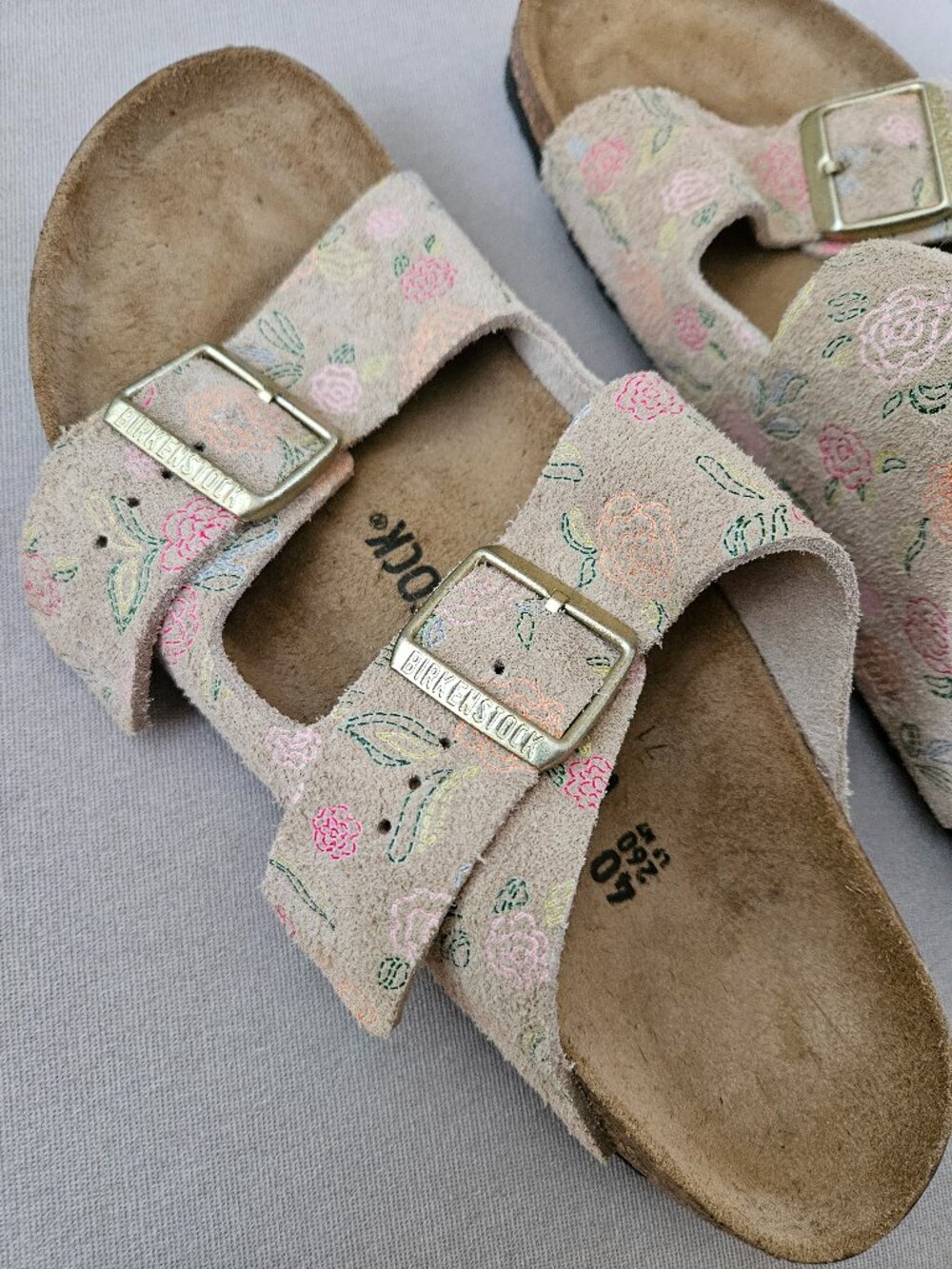 Birkenstock Arizona Suede Sandcastle Floral Sandals Size 40 / US 9 - Picture 2 of 7